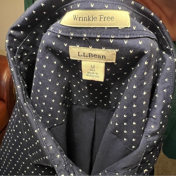 NWOT LL Bean Navy Blue with White Wrinkle Free Button Down Long Sleeved Blouse - Picture 5 of 9